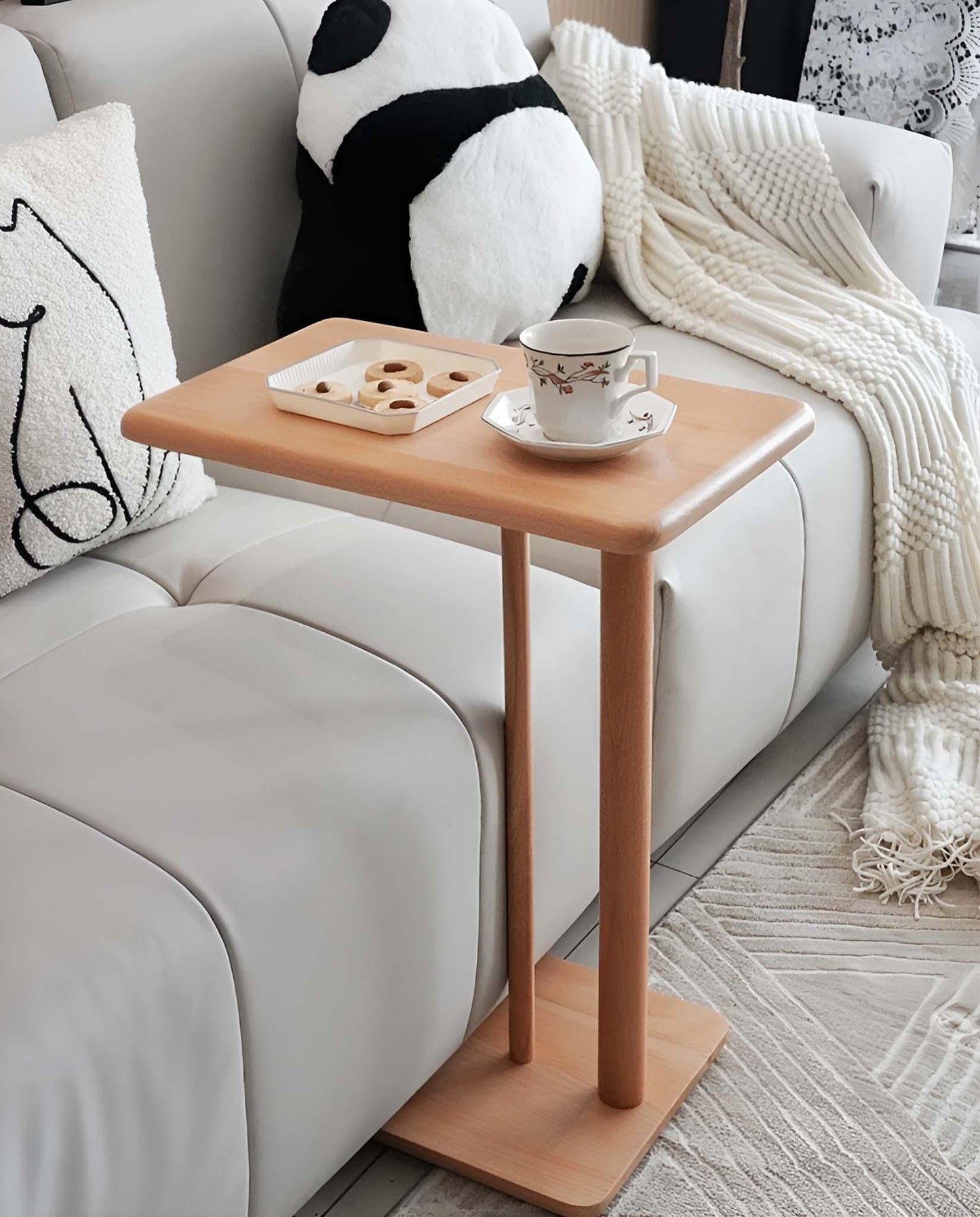 Solid Wood C-Shaped Side Table - Simple Elegance for Your Sofa